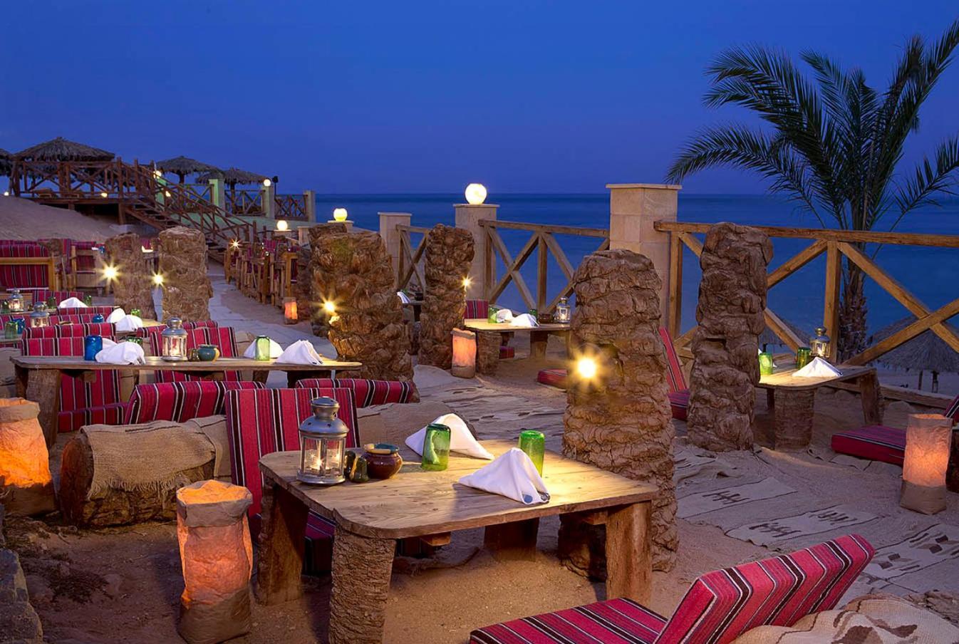 Safir Sharm Waterfalls Resort Exteriör bild A beachside restaurant in Al-Mahara