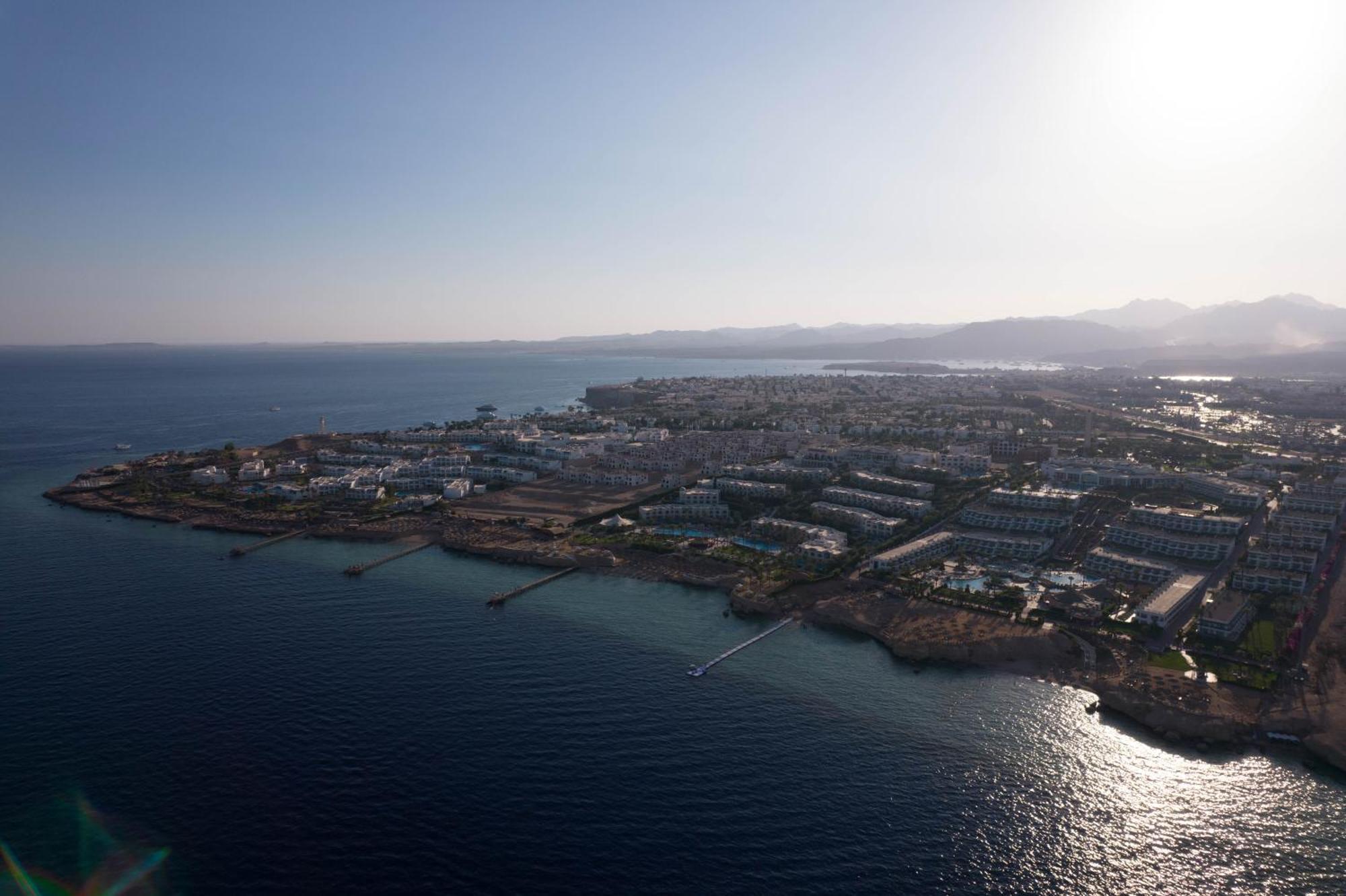 Safir Sharm Waterfalls Resort Exteriör bild Aerial view of the city